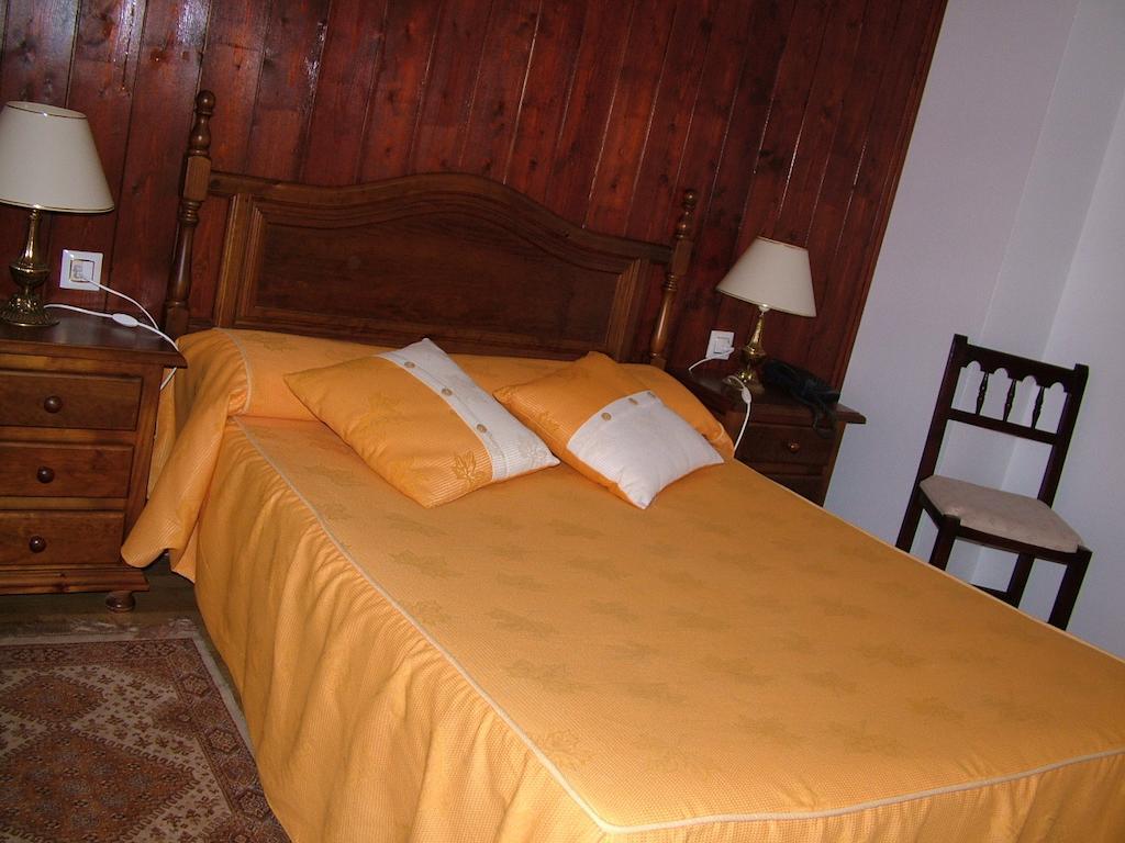 Hostal El Botero Cuzcurrita-Río Tirón Rum bild