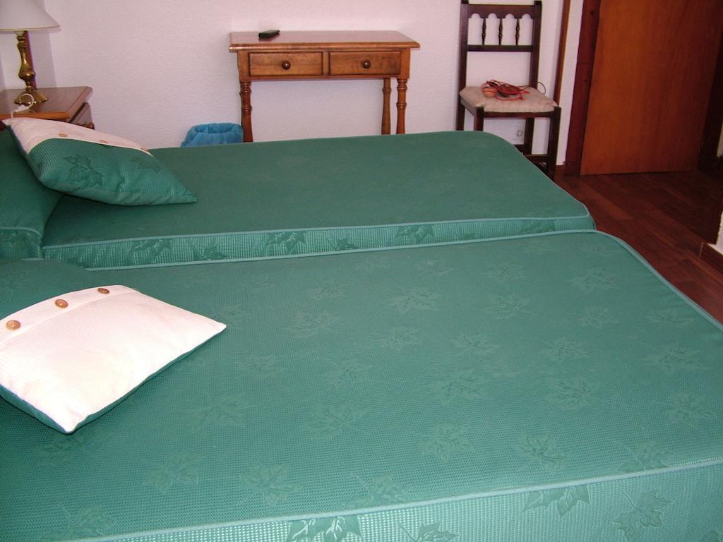 Hostal El Botero Cuzcurrita-Río Tirón Rum bild