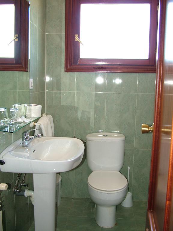 Hostal El Botero Cuzcurrita-Río Tirón Rum bild